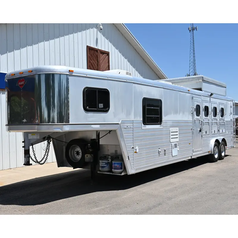 2005 Hart 4 Horse 12' Living Quarter Horse Trailer 1