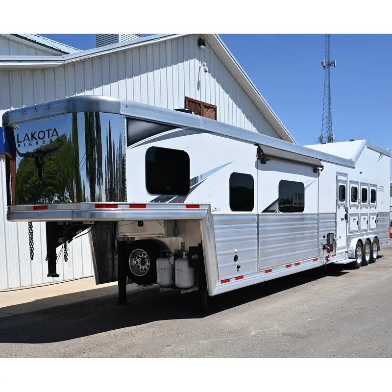 2023 Lakota Bighorn 4 Horse Trailer, Side Load 17' Lq Model Bh8417t 1