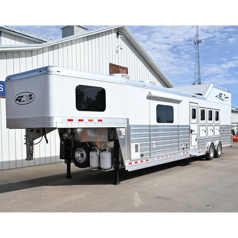 2026 4 Star 4 Horse 15' Outback Lq Side Load Horse Trailer 1