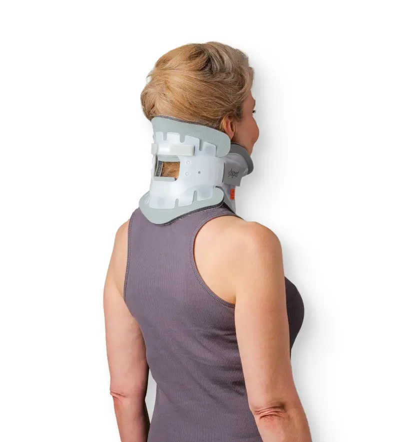Aspen® Cervical Collar Set With Replacement Pads 1
