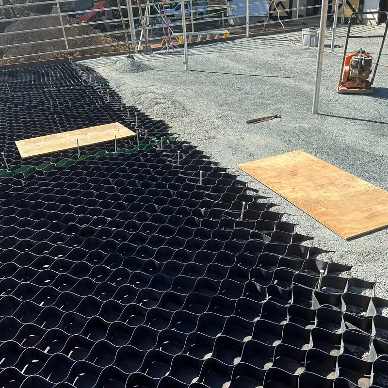 Bundle Of 10 Lighthoof Panels And Geotextile Fabric 1