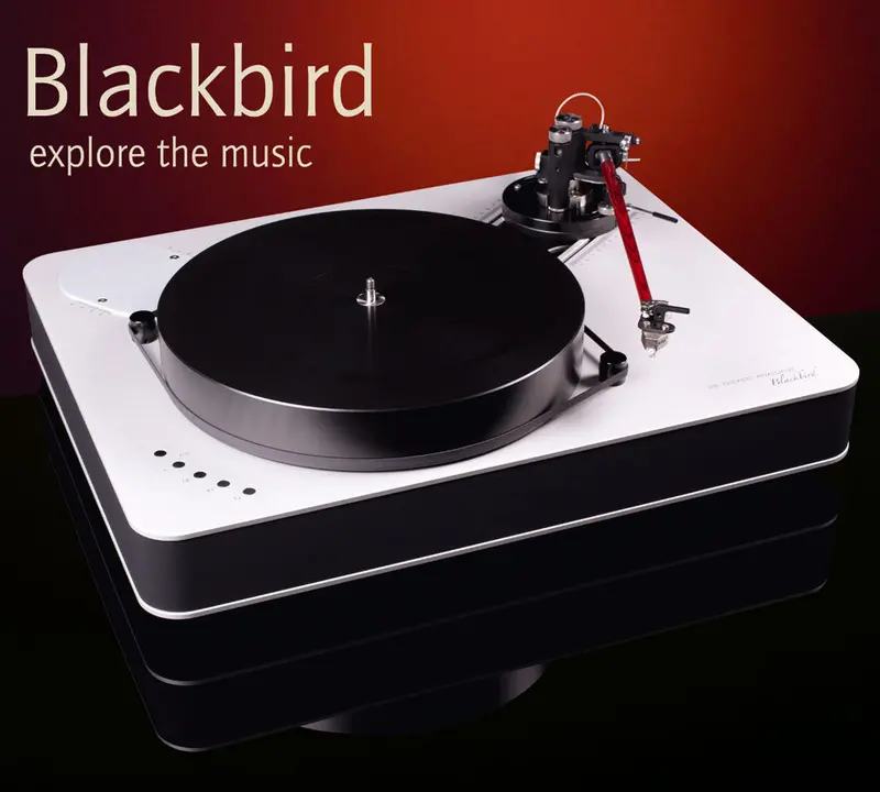 Dr. Feickert Analogue Blackbird Turntable With Deluxe 12 Package 2