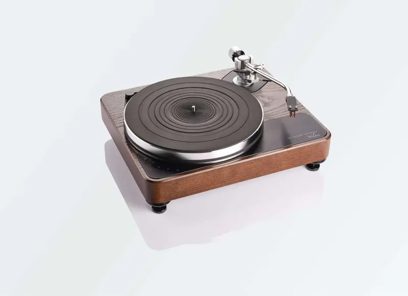 Dr. Feickert Volare Turntable With Origin Live Silver Mk4 Tonearm 1