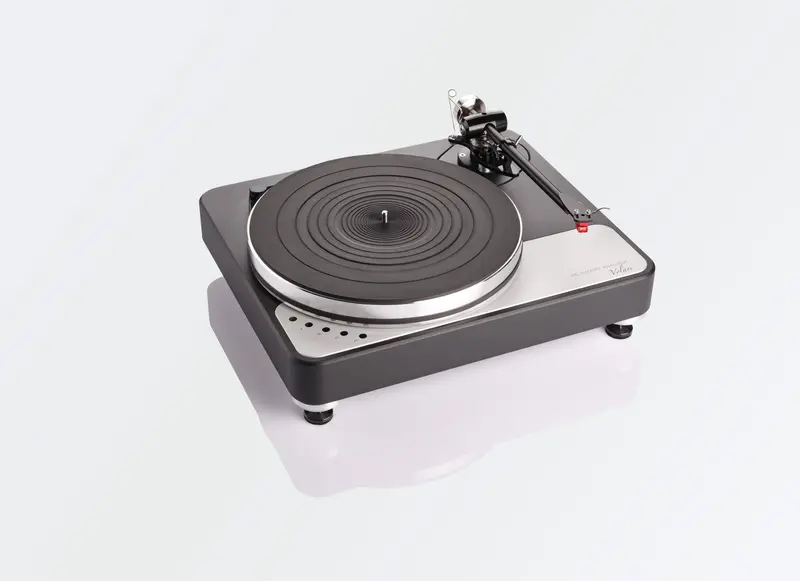 Dr. Feickert Volare Turntable With Origin Live Silver Mk4 Tonearm 2