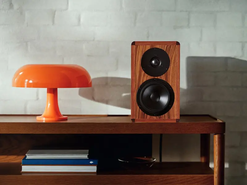 Dynaudio Legend Rosewood Bookshelf Speakers - Pair 2