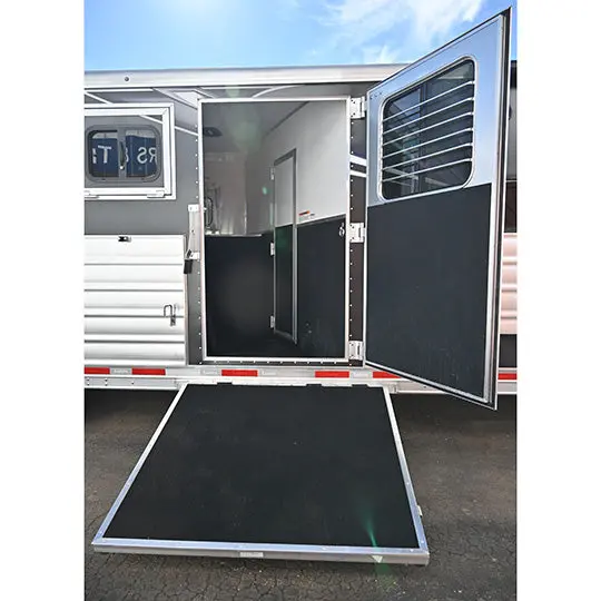 Lakota Reverse Load Ramp 60"X54" 1