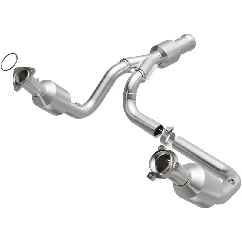 Magnaflow 15-16 Cadillac Escalade 6.2L Direct Fit Converter 1