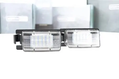 Nissan: Xb Led License Plate Lights Pair 1