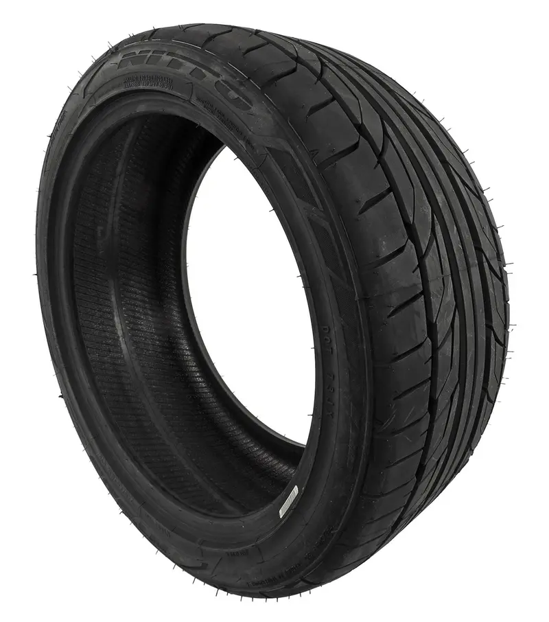 Nitto Nt555 G2 245/40-18  Tire 1