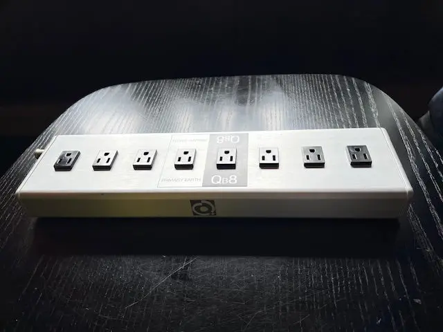 Nordost Qbase Qb8 Mk1 Ac Distribution Unit (Used) 1