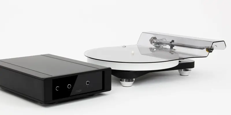 Rega Naia Turntable | Audiovision Sf 1