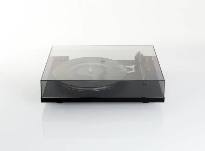 Rega Planar 6 Turntable 2