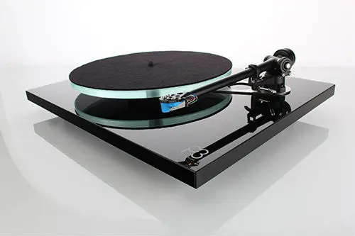 Rega Planar P3 Turntable - Black 1