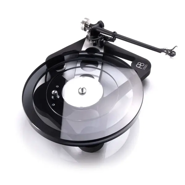Rega Planer P8 Turntable With Cartridge 2