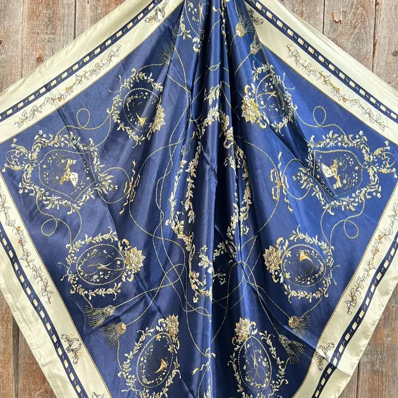 Rodeo Drive 35"X35" Blue Carriage Wild Rag 2