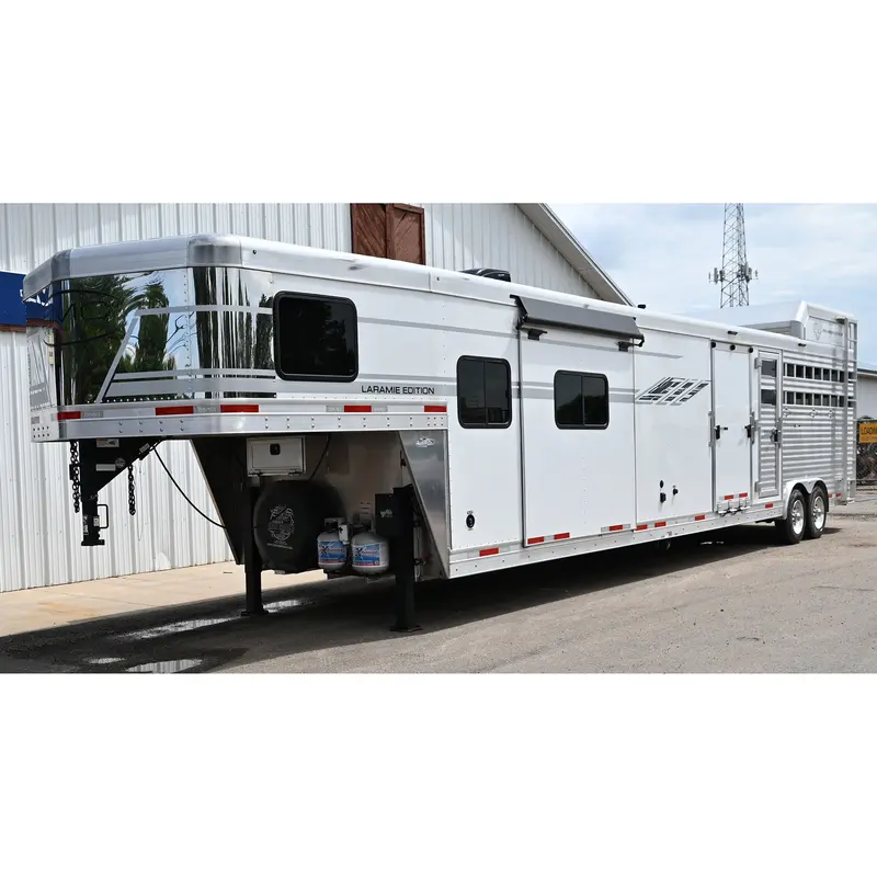 **Sale Pending**2023 Smc Stock Combo 14' Living Quarter, 14' Stock Model Sle81414ssr**Sale Pending** 1