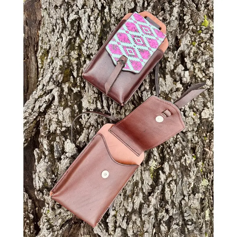Schulz Equine Back Cinch Cell Phone Holder- Bubblegum Aztec 2