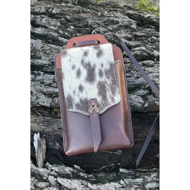 Schulz Equine Back Cinch Cell Phone Holder- Cowhide 1