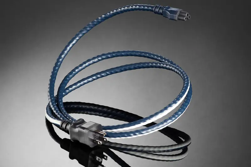 Shunyata Research Venom V14 Power Cord - C5 Cloverleaf 1