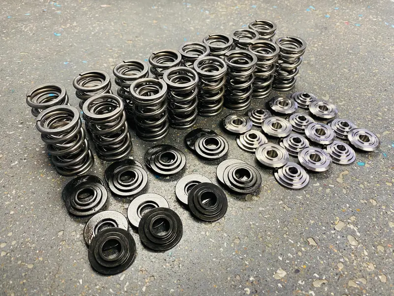 Supertech (Sprk-H1022d)  Valve Spring Kit; Dual Valve Springs; Springs: Spr-H1022d; Retainers: Ret-K20a2/T2; Seat: Seat-H1020d 1