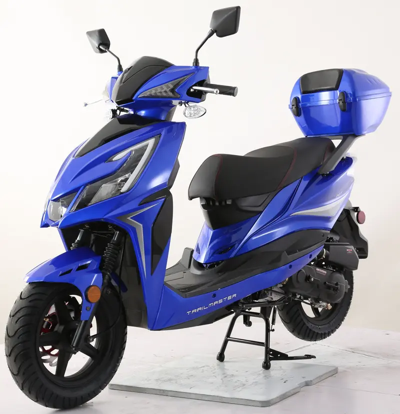 Trailmaster Trophy 150Cc Street Scooter 1