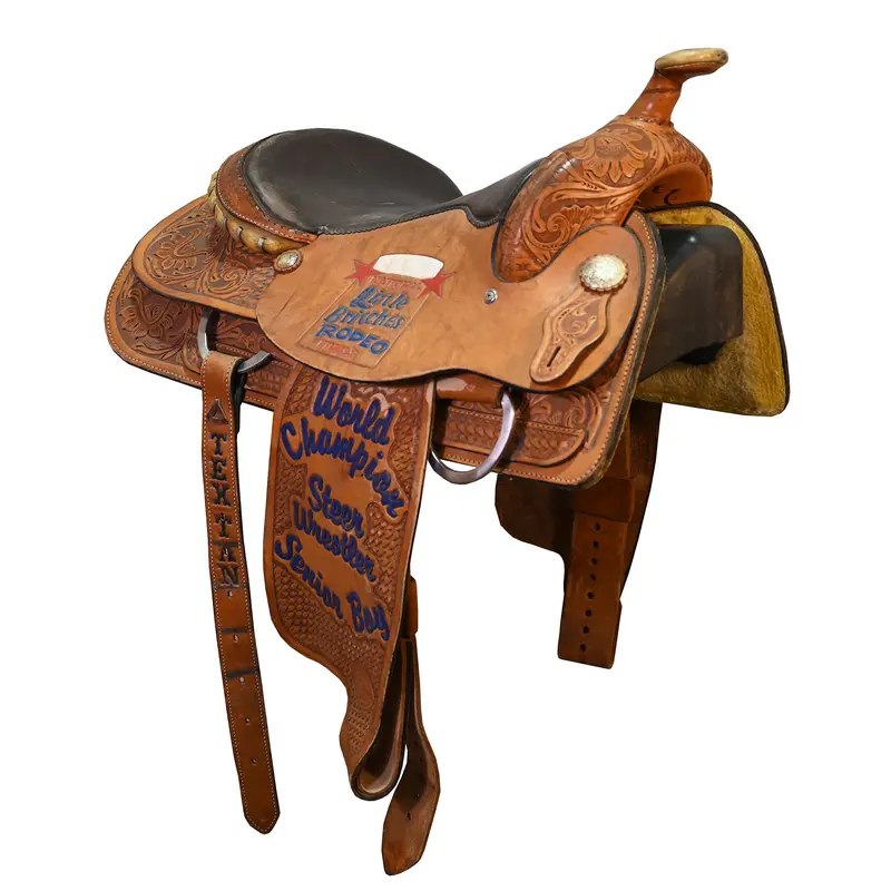 Used 15.5" Hereford Tex Tan Trophy Steer Wrestling Saddle 1