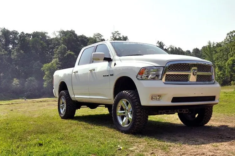 Rough Country 4-Inch Suspension Lift Kit – Full-System Kit For 2012–2018 Ram 1500 4Wd Trucks 1